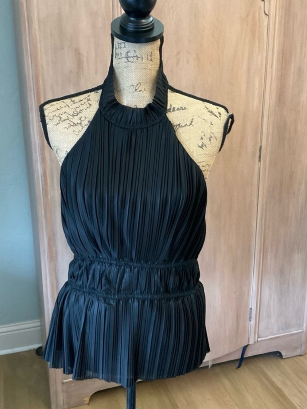 Anthropologie EN ELLY PLEATED HALTER Top tank size M